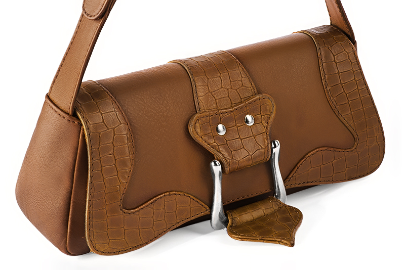 Handcrafted women's small luxurious elegant handbag in premium caramel brown leather. Perfect for elevated everyday style.   
                Choose from our luxurious collections of leather and fabric to perfectly match your handbags to your outfits.